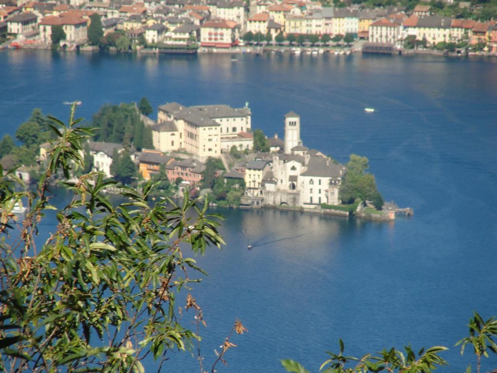 Emy Lake Orta Pella Esterno foto
